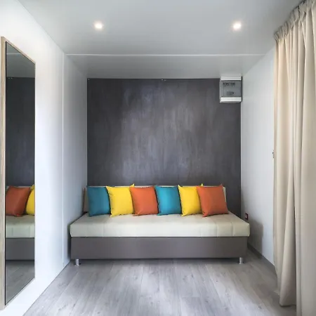 Charming Mobile In With Whirlpool Hébergement de vacances