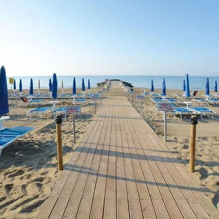 Ferienhaus Charming Mobile In With Whirlpool Caorle