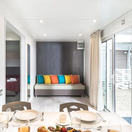 Ferienhaus Charming Mobile In With Whirlpool Caorle